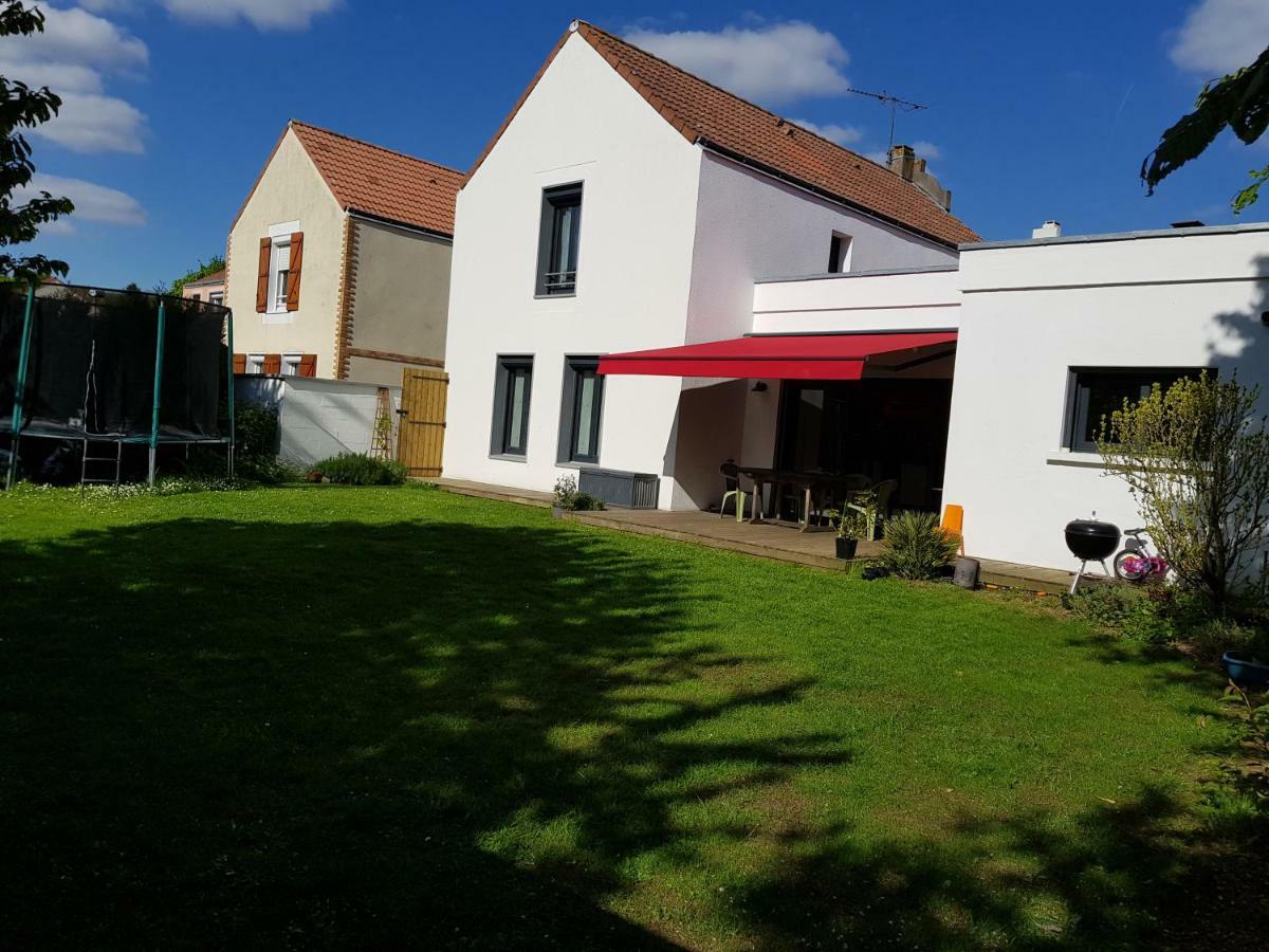 Chambres D'Hotes "Les Trois Loupiots" Chanteloup-en-Brie Exterior photo